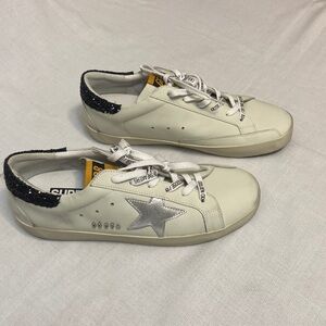 Skateboard Sneakers White With Black Glitter Heels EUC Size 41